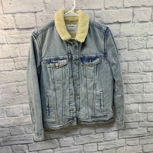 Old Navy Light Blue Jean Jacket with Cream Collar